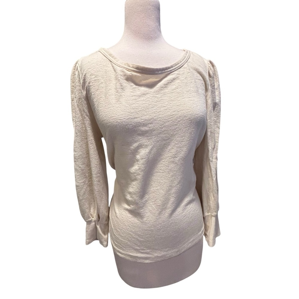 Free Assembly Off white Puff sleeve Top Size Large